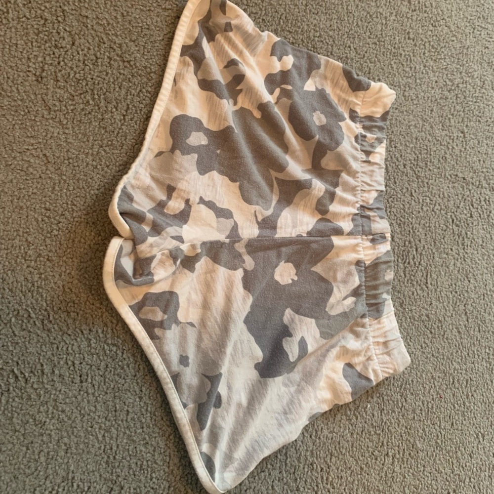 girls camo old navy athletic shorts
